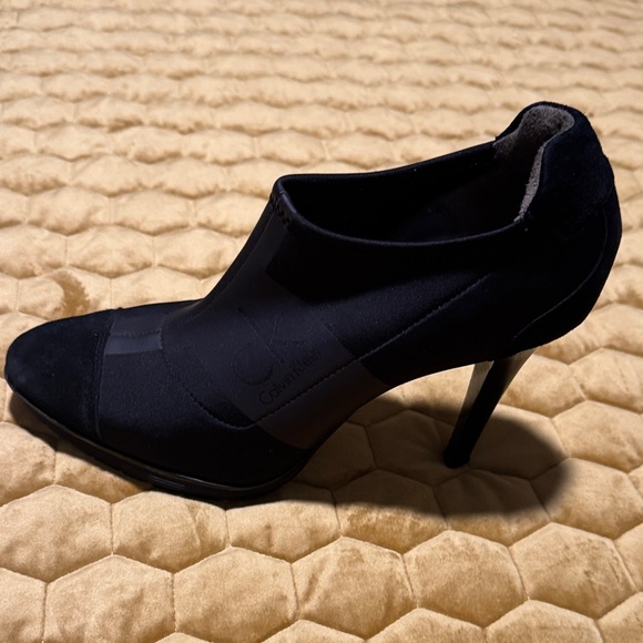 Calvin Klein Sleek Black Heels - Picture 8 of 9